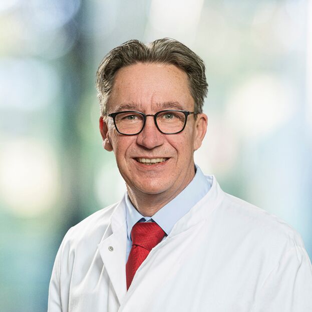 Priv. Doz. Dr. Dr. Raguse - Chefarzt MKG