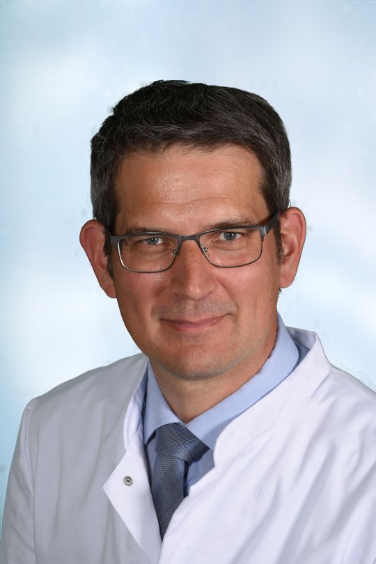 Dr. Matthias Maas